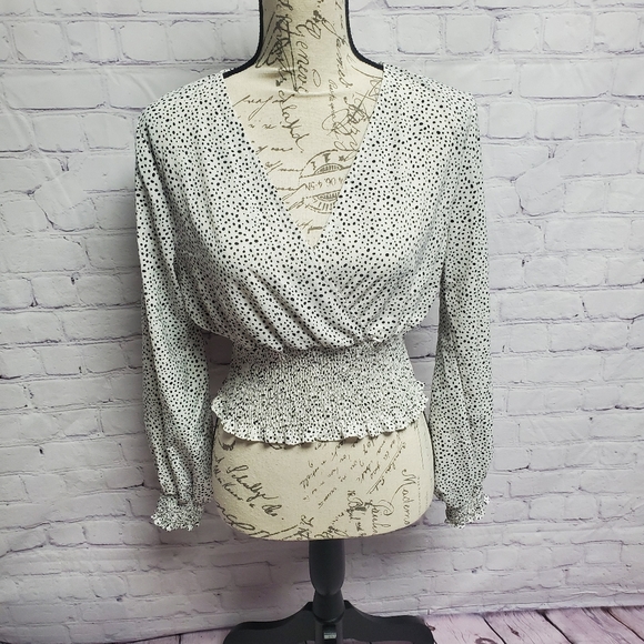 Dalmatian print smocked crop top. Medium. 388 - Picture 1 of 8